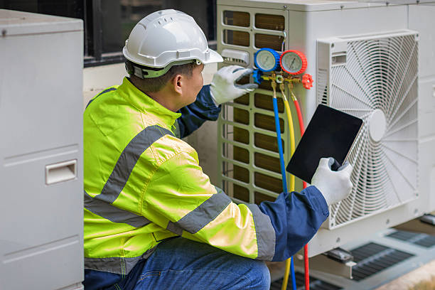 Professional Heat Pump Repair technician working in Glencoe, OK